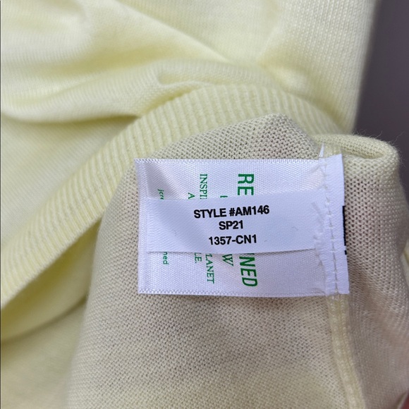 J. Crew Margot Crewneck Merino Wool Sweater Pale Lemon Yellow Sweater Medium - Picture 3 of 6